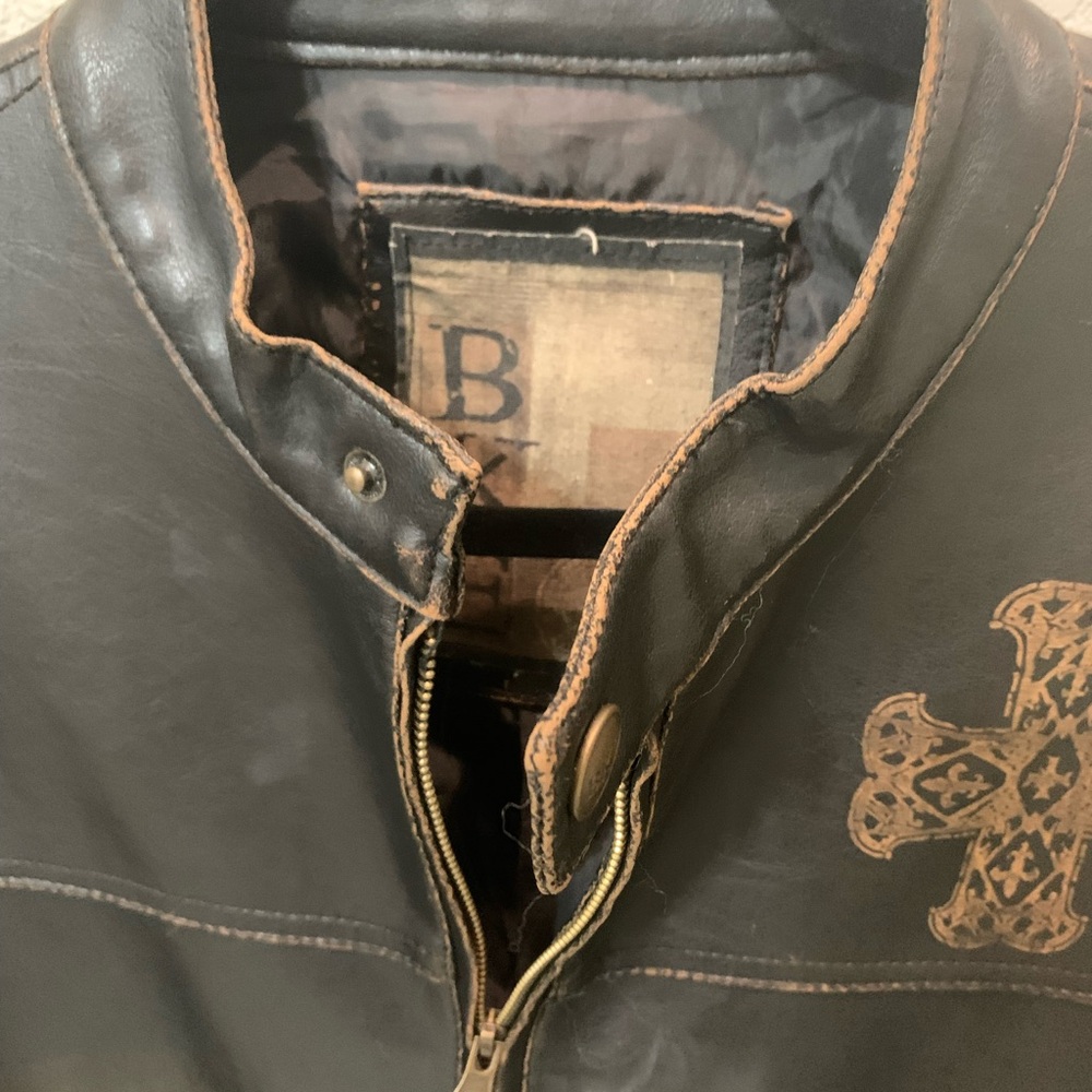 BKE Buckle Men's Size M Bomber Jacket Brown Faux Leather with Cross